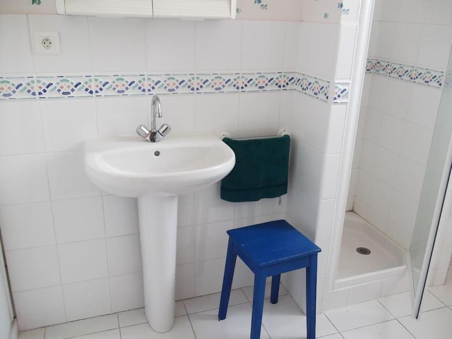 Gite -Belle Maison Dans Une Ancienne Ecole-Tarif Reduit Hors We ! Chanzeaux エクステリア 写真