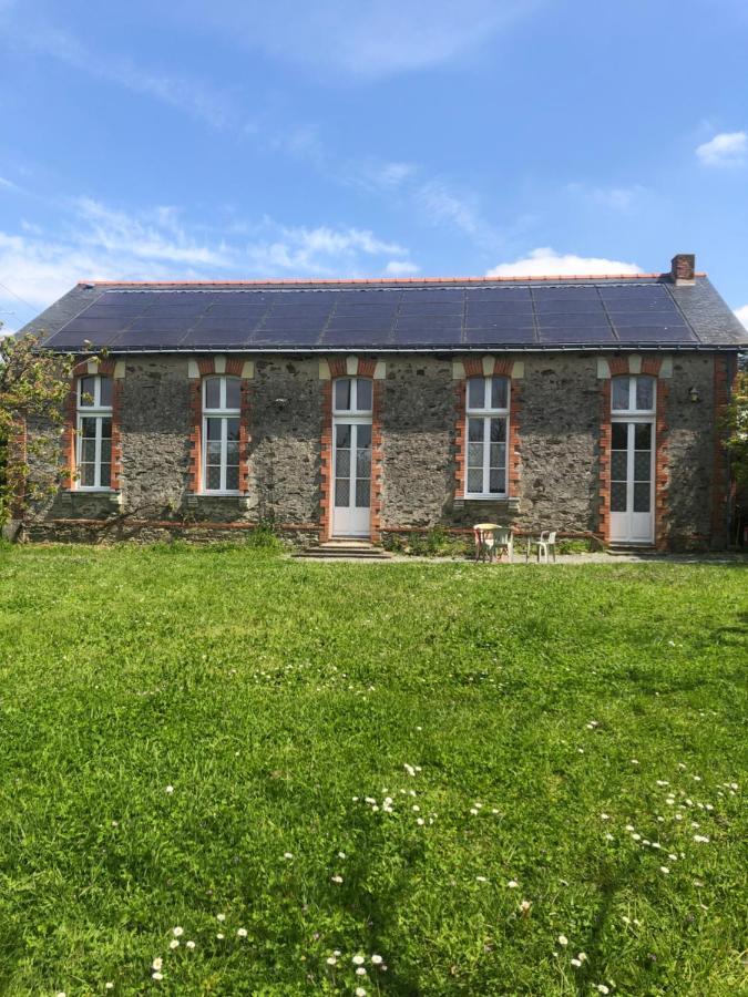Gite -Belle Maison Dans Une Ancienne Ecole-Tarif Reduit Hors We ! Chanzeaux エクステリア 写真